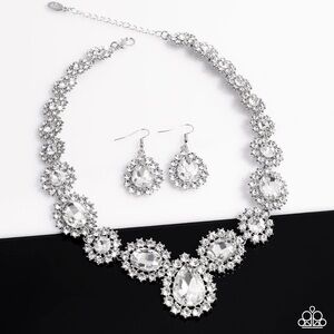 Everlasting - Elegant Silver Crystal Necklace